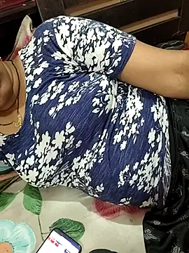 Snapshot of Diya_143 chatting on 07/31/26, 06:29 Diya 143 online show from 07/31/26, 06:29