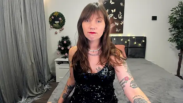 Snapshot of StacyTigerr chatting on 12/20/24, 11:21 StacyTigerr online show from 12/20/24, 11:21