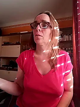 Dettybitch40 online show from 09/18/25, 02:52