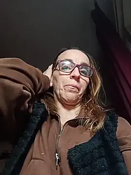 Dettybitch40 online show from 11/28/25, 03:04