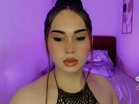 Snapshot of AlodiaOfCums chatting on 10/29/25, 01:46 AlodiaOfCums online show from 10/29/25, 01:46