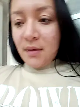 Arisha34 online show from 12/25/24, 09:33