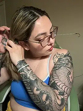 nativepumpkin95 online show from 02/21/25, 09:00