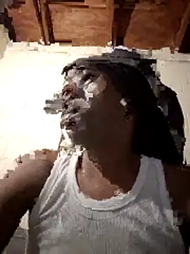 Snapshot of Bossmonie chatting on 03/28/26, 02:22 Bossmonie online show from 03/28/26, 02:22