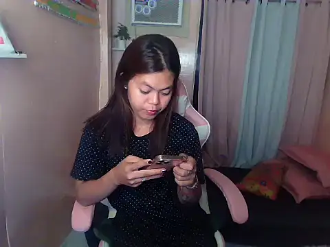 Snapshot of young_salsalita chatting on 05/17/26, 02:02 young salsalita online show from 05/17/26, 02:02