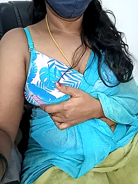 Tamil-hotwife online show from 05/03/26, 03:23