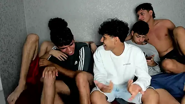 pelusos mens online show from 02/04/25, 03:33