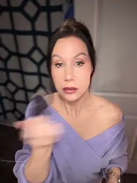 Snapshot of Fiona_Kent_ chatting on 12/08/24, 06:17 Fiona Kent online show from 12/08/24, 06:17