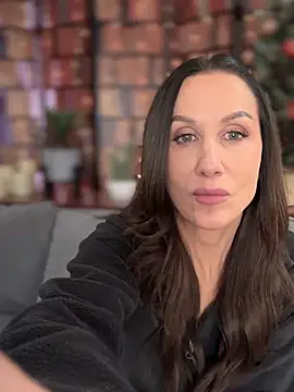 Snapshot of Fiona_Kent_ chatting on 12/24/24, 04:33 Fiona Kent online show from 12/24/24, 04:33