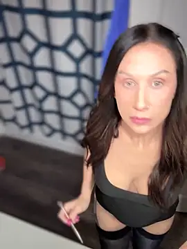 Snapshot of Fiona_Kent_ chatting on 03/02/25, 12:31 Fiona Kent online show from 03/02/25, 12:31