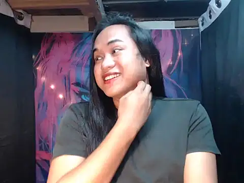 Snapshot of bettina_love chatting on 11/01/25, 02:52 bettina love online show from 11/01/25, 02:52