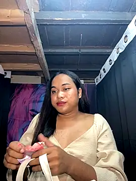 Snapshot of bettina_love chatting on 11/13/25, 07:13 bettina love online show from 11/13/25, 07:13