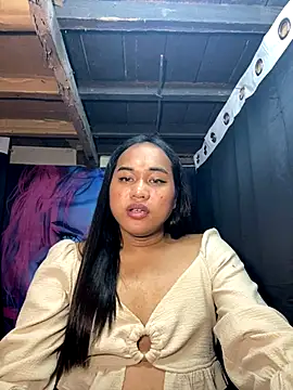 Snapshot of bettina_love chatting on 11/14/25, 08:18 bettina love online show from 11/14/25, 08:18