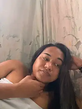 Snapshot of bettina_love chatting on 02/04/26, 08:09 bettina love online show from 02/04/26, 08:09