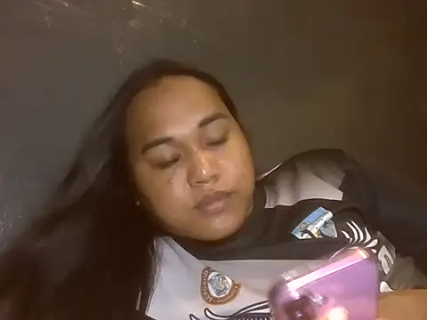 Snapshot of bettina_love chatting on 06/26/26, 04:55 bettina love online show from 06/26/26, 04:55