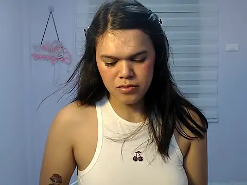 Snapshot of Miss_Ivanawolf chatting on 12/21/25, 10:55 Miss Ivanawolf online show from 12/21/25, 10:55