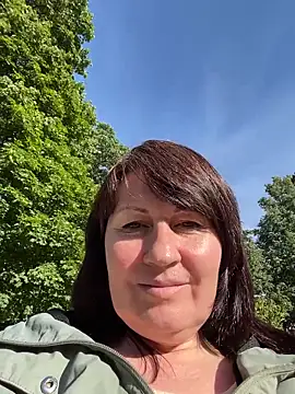 XLindaMilfX online show from 06/10/26, 03:00