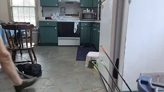 Snapshot of CDforU chatting on 10/14/25, 02:40 CDforU online show from 10/14/25, 02:40