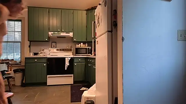 Snapshot of CDforU chatting on 10/15/25, 11:21 CDforU online show from 10/15/25, 11:21