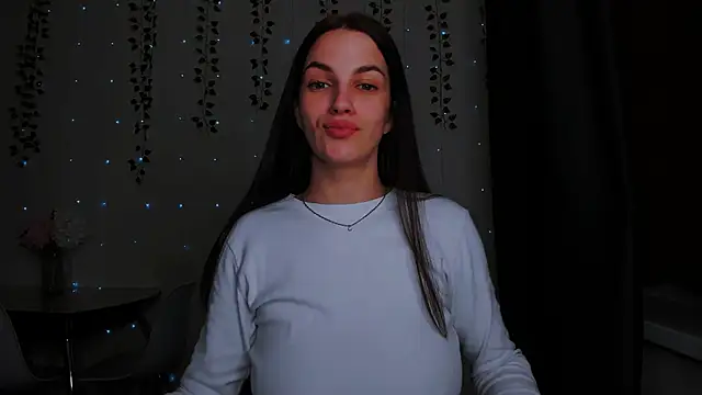 Snapshot of KarlaSim chatting on 02/03/25, 03:06 KarlaSim online show from 02/03/25, 03:06