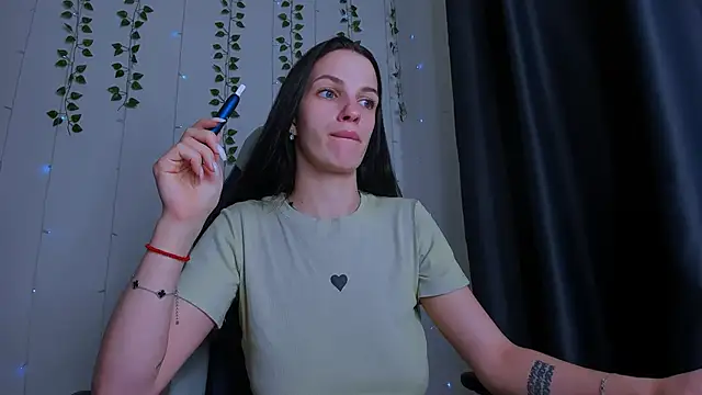 KarlaSim online show from 12/17/25, 09:54