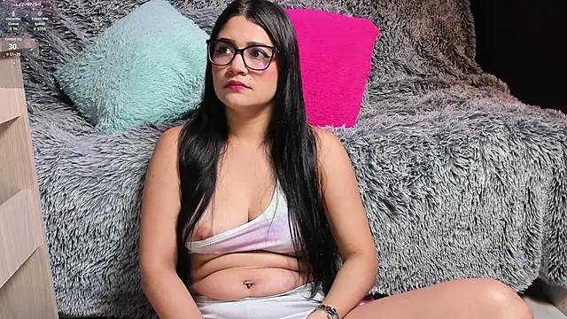 Snapshot of Emilyjhonson_01 chatting on 02/19/25, 01:39 Emilyjhonson 01 online show from 02/19/25, 01:39