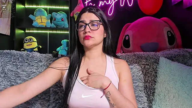 Snapshot of Emilyjhonson_01 chatting on 03/08/25, 03:28 Emilyjhonson 01 online show from 03/08/25, 03:28