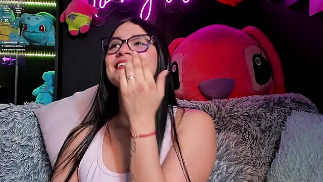 Snapshot of Emilyjhonson_01 chatting on 03/08/25, 03:02 Emilyjhonson 01 online show from 03/08/25, 03:02