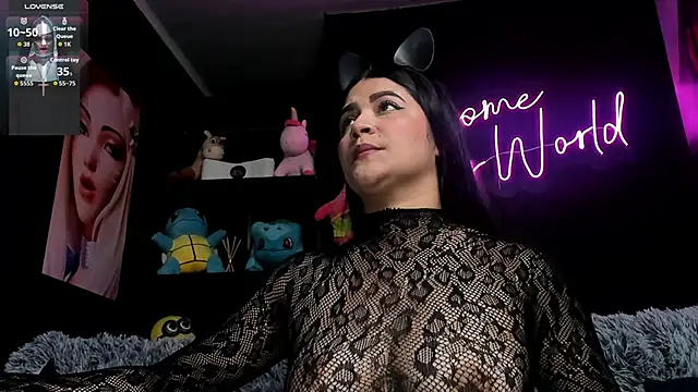 Snapshot of Emilyjhonson_01 chatting on 10/18/25, 01:01 Emilyjhonson 01 online show from 10/18/25, 01:01