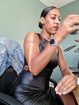 Snapshot of Goldenlace chatting on 02/13/25, 09:20 Goldenlace online show from 02/13/25, 09:20