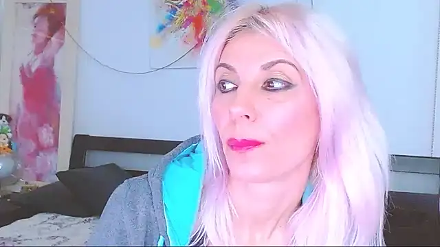 HoneyLara online show from 03/03/25, 10:52