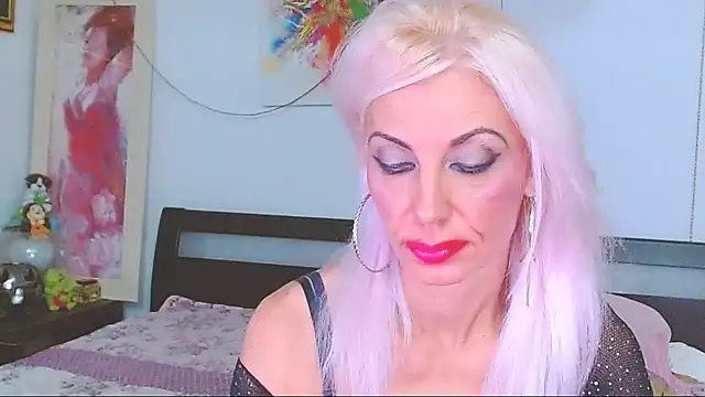 HoneyLara online show from 09/14/25, 08:52