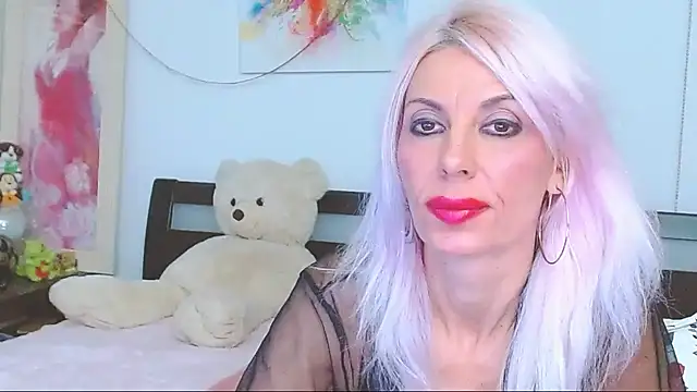 HoneyLara online show from 10/14/25, 09:26