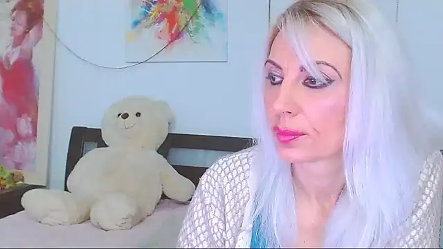 HoneyLara online show from 02/14/26, 12:18