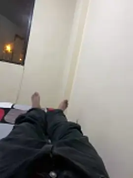 Snapshot of stuard-19 chatting on 11/25/25, 11:49 stuard-19 online show from 11/25/25, 11:49