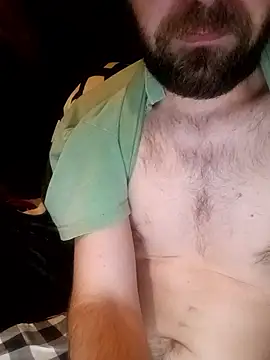 Snapshot of ShadowyTube chatting on 01/17/26, 06:40 ShadowyTube online show from 01/17/26, 06:40