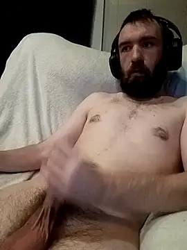 Snapshot of ShadowyTube chatting on 02/17/26, 08:55 ShadowyTube online show from 02/17/26, 08:55