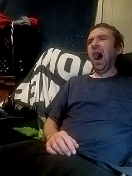 Snapshot of ShadowyTube chatting on 03/27/26, 11:37 ShadowyTube online show from 03/27/26, 11:37