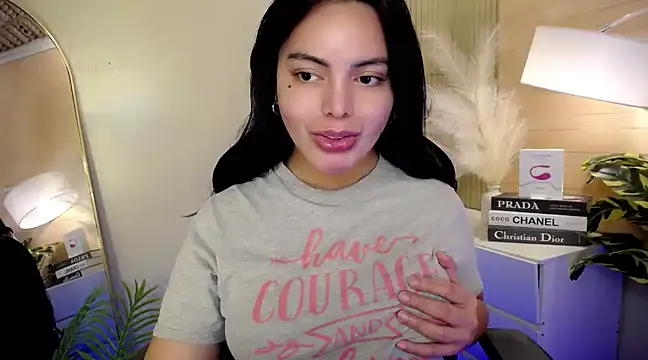 HotstuffCherrySummer online show from 12/31/24, 08:15