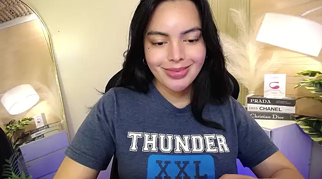 HotstuffCherrySummer online show from 01/10/25, 09:44