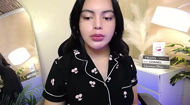 HotstuffCherrySummer online show from 01/11/25, 08:54