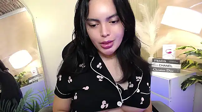 HotstuffCherrySummer online show from 01/11/25, 11:56