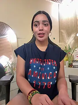 HotstuffCherrySummer online show from 04/25/26, 11:24