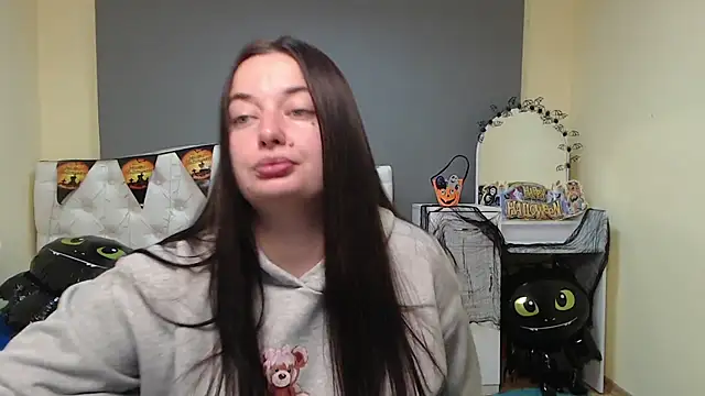 MilanaPrice online show from 10/18/25, 11:11