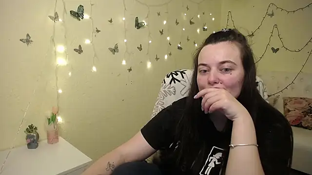 Snapshot of MilanaPrice chatting on 02/26/26, 08:13 MilanaPrice online show from 02/26/26, 08:13