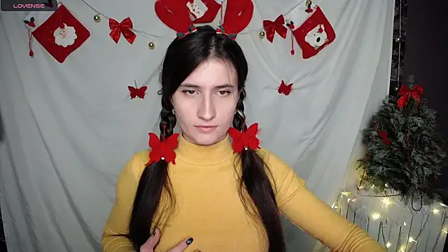 Snapshot of MaryEm976 chatting on 12/24/24, 08:44 MaryEm976 online show from 12/24/24, 08:44