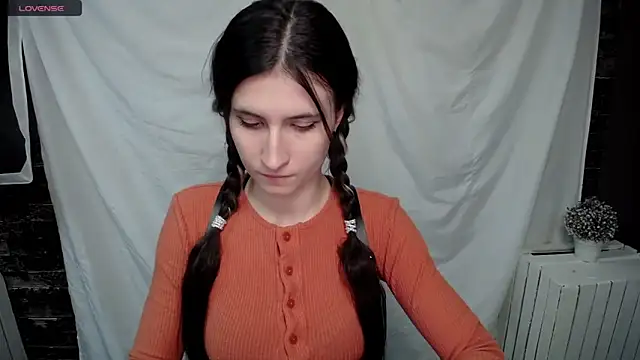 Snapshot of MaryEm976 chatting on 01/24/25, 08:44 MaryEm976 online show from 01/24/25, 08:44