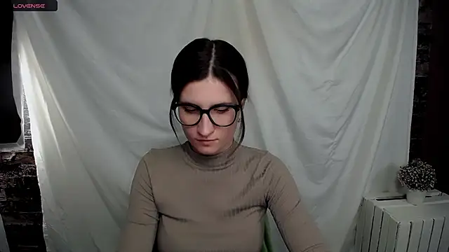 Snapshot of MaryEm976 chatting on 01/26/25, 10:34 MaryEm976 online show from 01/26/25, 10:34