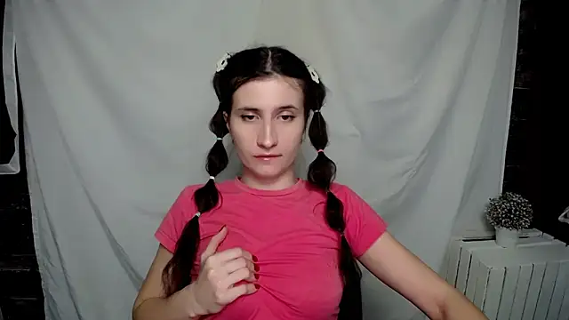 Snapshot of MaryEm976 chatting on 02/02/25, 11:08 MaryEm976 online show from 02/02/25, 11:08