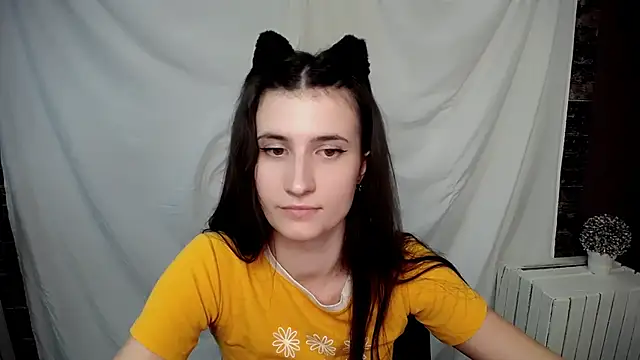 Snapshot of MaryEm976 chatting on 02/14/25, 10:07 MaryEm976 online show from 02/14/25, 10:07